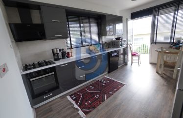 Girne Kaşgar’da Sahile Yürüme Mesafesinde Full Eşyalı 2+1 Satılık Kupon Daire !