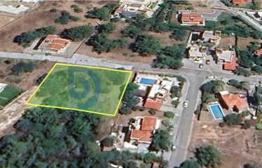 Kıbrıs Girne Alsancak ‘ Da 1045 m² Son Parsel Arsa