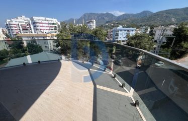 Kıbrıs Girne Prestijli Site içinde Penthouse
