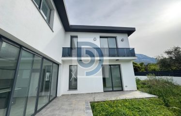 Kıbrıs Girne Lapta Satılık 4+1 Sıfır Müstakil Villa