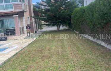 Kıbrıs Girne Çatalköy’de Önü Kapanmaz Geniş Bahçeli Villa