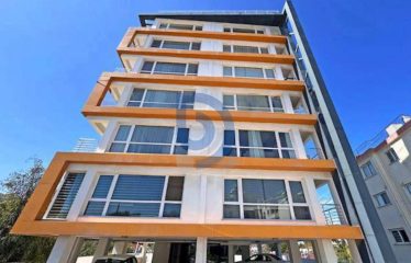 Kıbrıs Girne Merkezde Satılık 2+1 Ensüit Deniz Dağ Manzaralı Daire