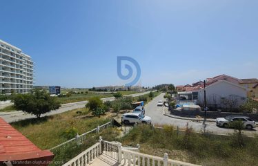 İskele’de Sahile 200 Metre Mesafede 4+1 Gerniş Bahçeli Villa