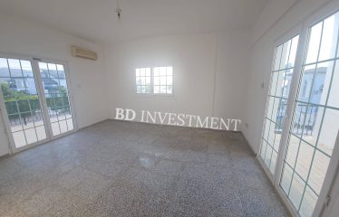 Kıbrıs Girne Karşıyaka 1410 m² Arsaya Sahip , Sahile 300 Metrede 3+1 Villa