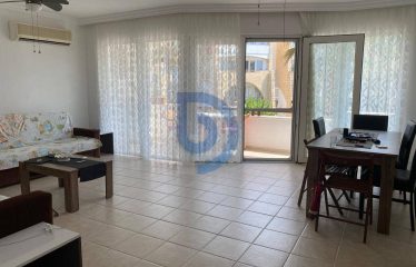 Kıbrıs Girne Merkezde Geniş Eşyalı 3 +1 Satılık Site İçinde Daire