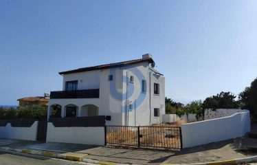 Kıbrıs Girne Edremit’de Geniş Bahçeli Tam Müstakil Villa