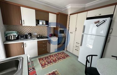 Girne Merkez’de Lavaş Restoran Arkasında 3+1 Geniş Daire