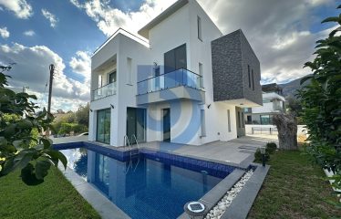 Girne Ozanköy’de Özel Havuzlu Lüks Villa | Prestijli Lokasyon | Yatırım ve Aile Yaşamı İçin Satılık Fırsat Villa