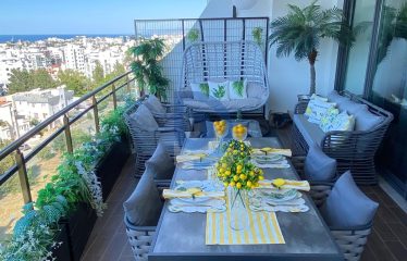 Girne Merkez’de Panoramik Deniz & Dağ Manzaralı | 8. Kat 180 m² 3+1