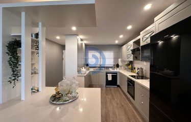 Girne Merkez’de Panoramik Deniz & Dağ Manzaralı | 8. Kat 180 m² 3+1