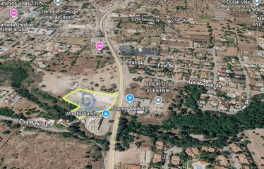 Kıbrıs Girne Çatalköy Anayola Sıfır Ticari Değeri Yüksek 7991 m² Arazi