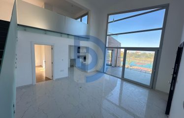 Girne Alsancak Camelot Plajı Yolunda | Deniz & Dağ Manzaralı 2+1 Loft | Geniş Teraslı Lüks Yaşam!