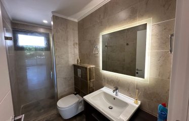 Girne’de Otel Konforunda Site Yaşamı Satılık 1+1 Daire
