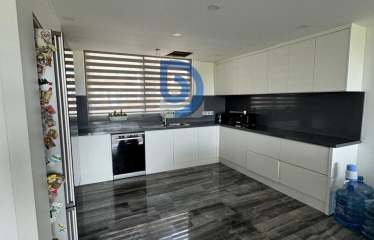 Girne’nin Kalbinde Prestijli Site Yaşamı | 180 m² 3+1 Satılık Daire