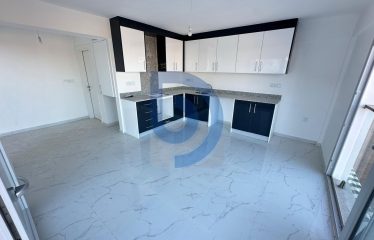Girne Alsancak Camelot Plajı Yolunda | Deniz & Dağ Manzaralı 2+1 Loft | Geniş Teraslı Lüks Yaşam!