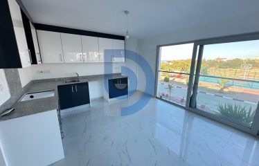 Girne Alsancak Camelot Plajı Yolunda | Deniz & Dağ Manzaralı 2+1 Loft | Geniş Teraslı Lüks Yaşam!