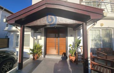 Kıbrıs Lefkoşa Yenikent’de 4+2 İkiz Villa