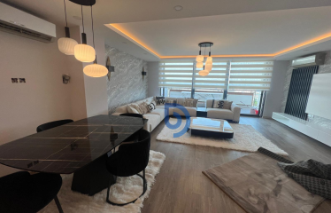 Girne Merkez’de Eşsiz Manzara ve Prestijli Yaşam Satılık 3+1 Daire