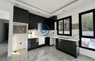Kıbrıs Girne Lapta Bölgesinde -Satılık Sıfır İkiz 3+1 Taşınmaya Hazır Lüks Villalar