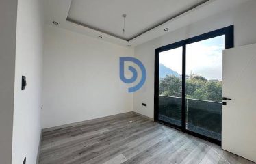 Kıbrıs Girne Lapta Bölgesinde -Satılık Sıfır 3+1 Taşınmaya Hazır Lüks Villa