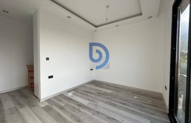 Kıbrıs Girne Lapta Bölgesinde -Satılık Sıfır 3+1 Taşınmaya Hazır Lüks Villa