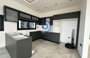 Kıbrıs Girne Lapta Bölgesinde -Satılık Sıfır 3+1 Taşınmaya Hazır Lüks Villa