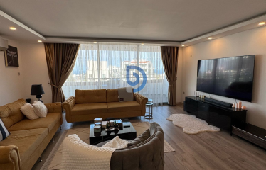Girne Merkezde 3+1 Lüx Site İçerisinde Satılık Daire