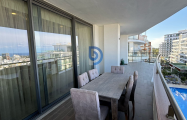 Girne Merkezde 3+1 Lüx Site İçerisinde Satılık Daire