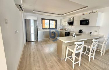 Girne Merkez’de Nadir Bulunan 240 m² Genişlik | Girne’ye Hakim Panoramik Manzara 3+1 Satılık Lüx Penthause