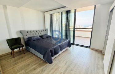 Girne Merkez’de Nadir Bulunan 240 m² Genişlik | Girne’ye Hakim Panoramik Manzara 3+1 Satılık Lüx Penthause
