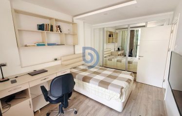 Girne Merkez’de Nadir Bulunan 240 m² Genişlik | Girne’ye Hakim Panoramik Manzara 3+1 Satılık Lüx Penthause