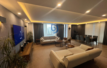 Girne Merkez’de Üst Segment Yaşam 234 m² 3+1 Prestijli Daire