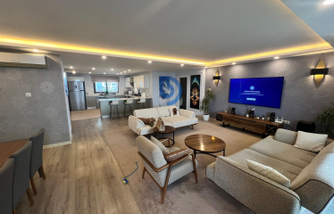 Girne Merkez’de Üst Segment Yaşam 234 m² 3+1 Prestijli Daire