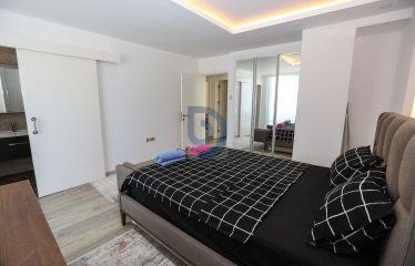 Kıbrıs Girne Merkezde 360 Panaromik Manzaralı 185 m² 3+1 Satılık Daire