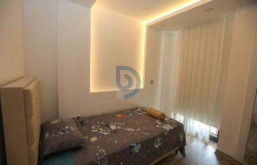 Kıbrıs Girne Merkezde 360 Panaromik Manzaralı 185 m² 3+1 Satılık Daire