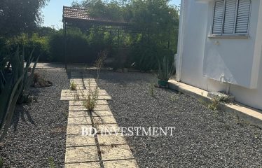Kıbrıs Girne Ozanköy’de Satılık 4+1 Villa – 2.020 m² Geniş Arazi Fırsatı!