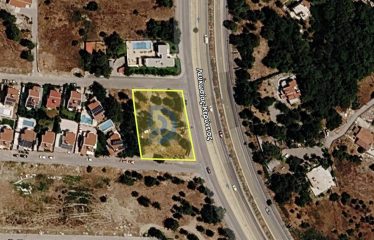 Girne Boğazköy’de Anayola Sıfır Konumda 1691 m² Arsa