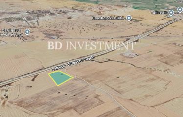 Kıbrıs Lefkoşa / Güzelyurt Ana Yola Sıfır Fırsat Arazi