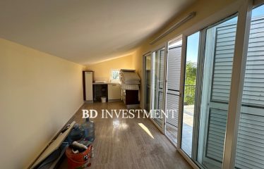Kıbrıs Girne Ozanköy’de Satılık 4+1 Villa – 2.020 m² Geniş Arazi Fırsatı!
