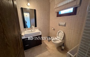 Kıbrıs Girne Ozanköy’de Satılık 4+1 Villa – 2.020 m² Geniş Arazi Fırsatı!