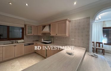 Kıbrıs Girne Ozanköy’de Satılık 4+1 Villa – 2.020 m² Geniş Arazi Fırsatı!