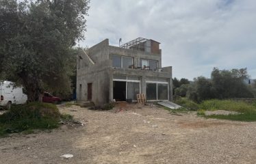 Kıbrıs Girne Ozanköy’de 1935 m² Arsamız Satıştadır